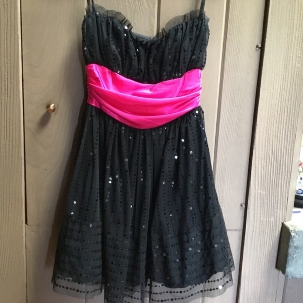 Darling strapless prom dress with sequins